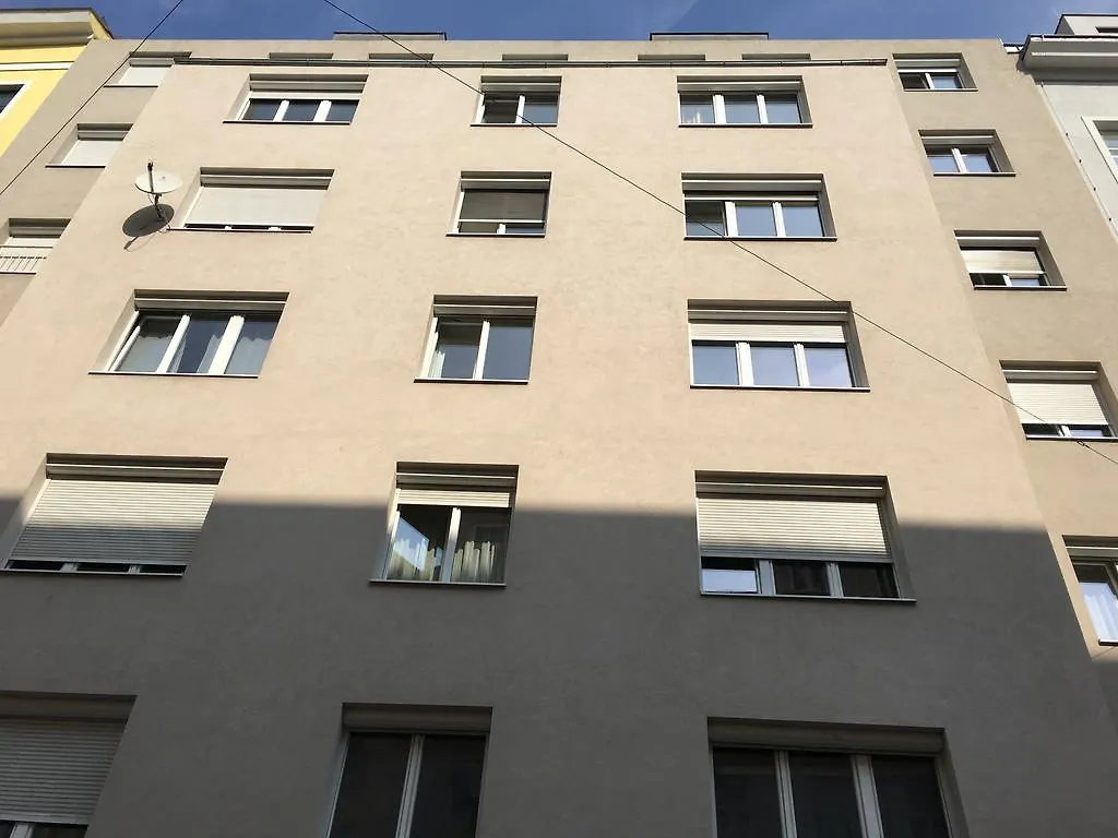 Vienna Downtown River Apartment