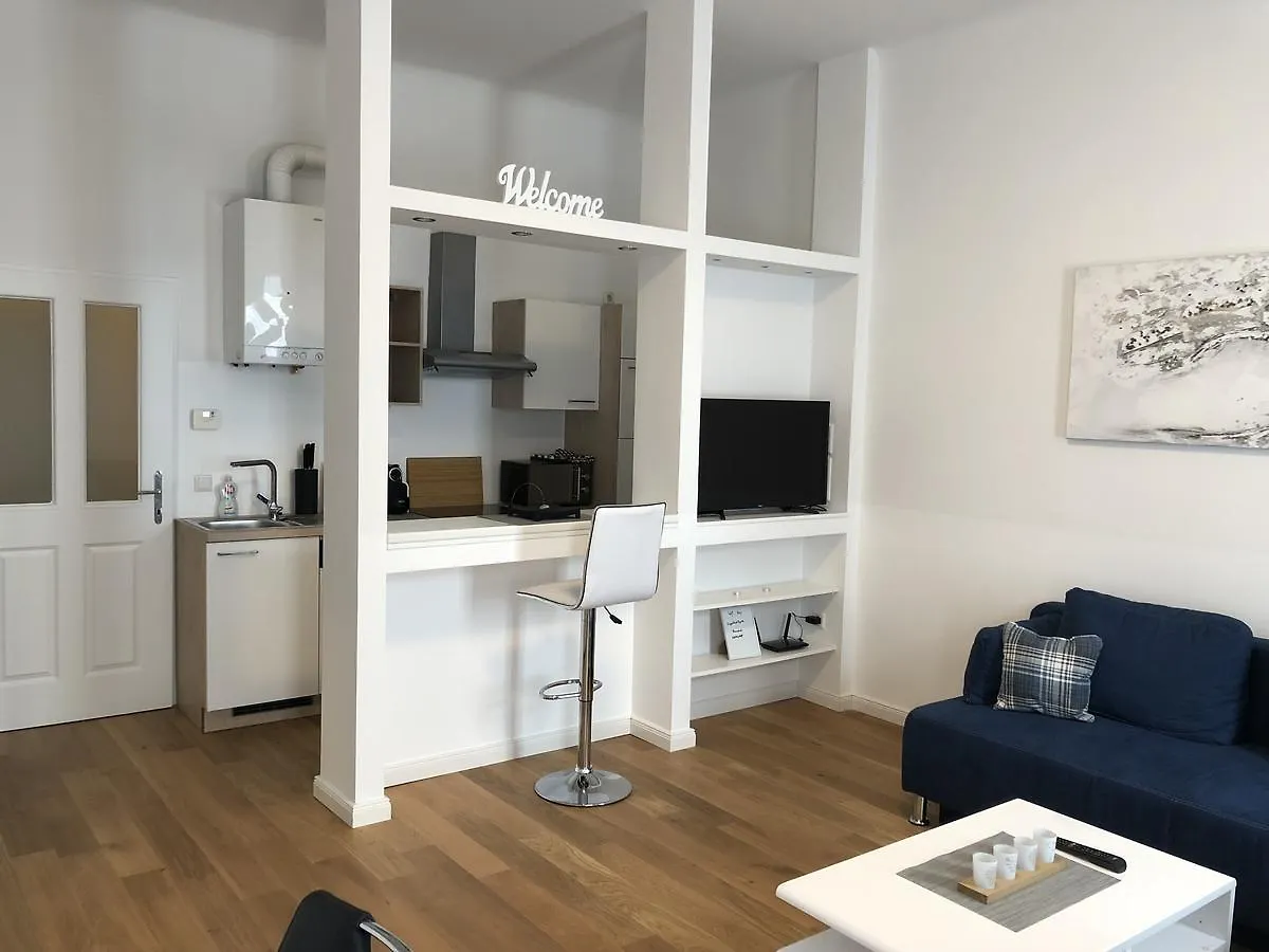 Vienna Downtown River Apartment 0*,  Austria