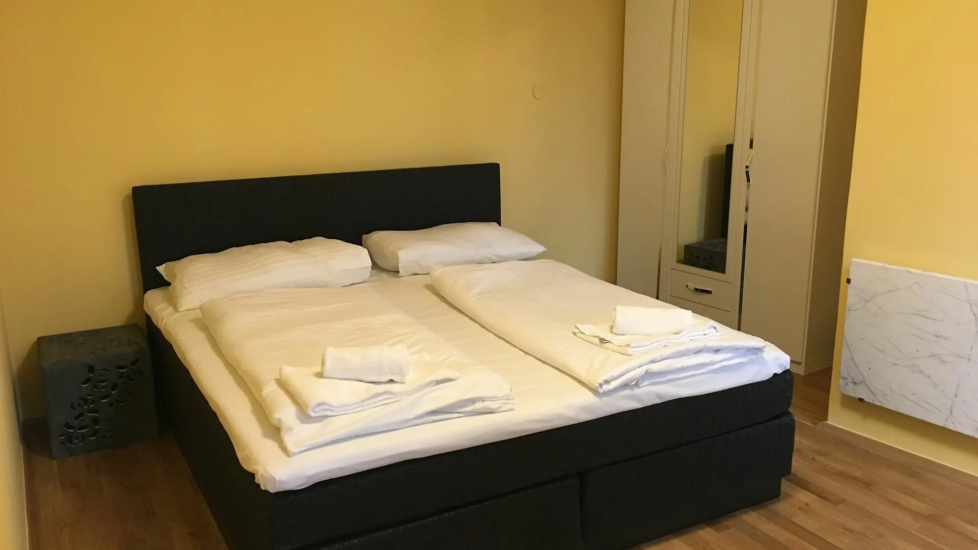 Vienna Downtown River Apartment