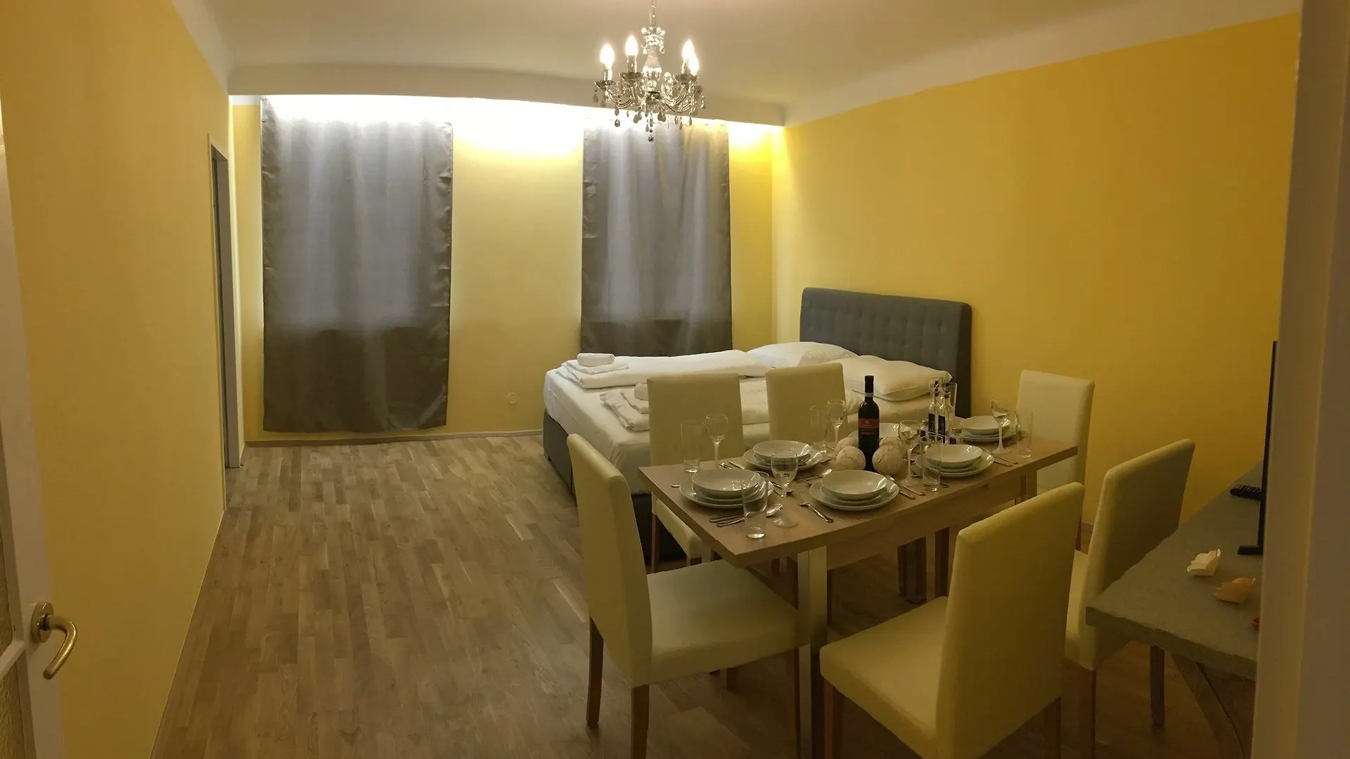 Vienna Downtown River Apartment